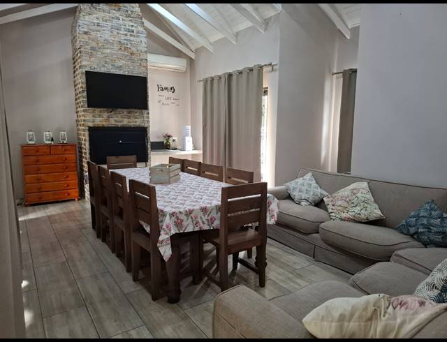4 BEDROOM HOUSE FOR SALE IN UNITAS PARK